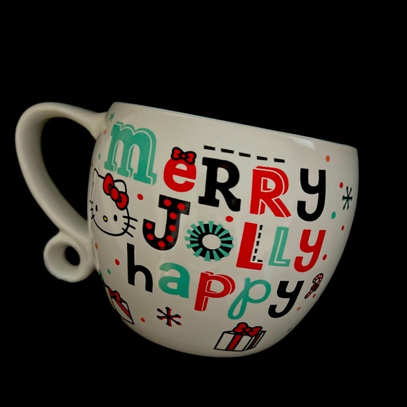 Hello Kitty Christmas Mug with green dress - Picture 2 of 3